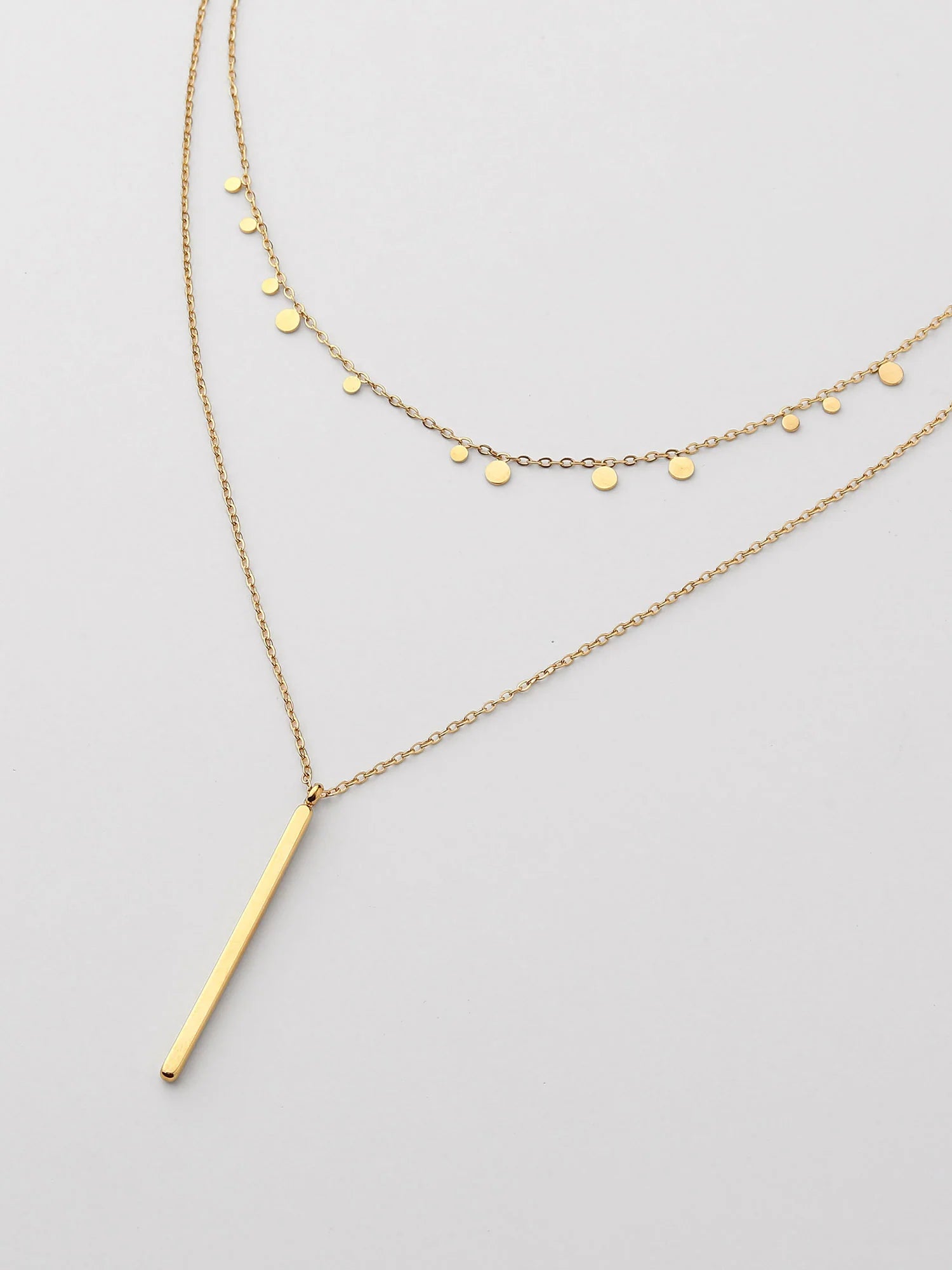 NASZYJNIK KASKADOWY Z PROSTĄ ZAWIESZKĄ pozłacany