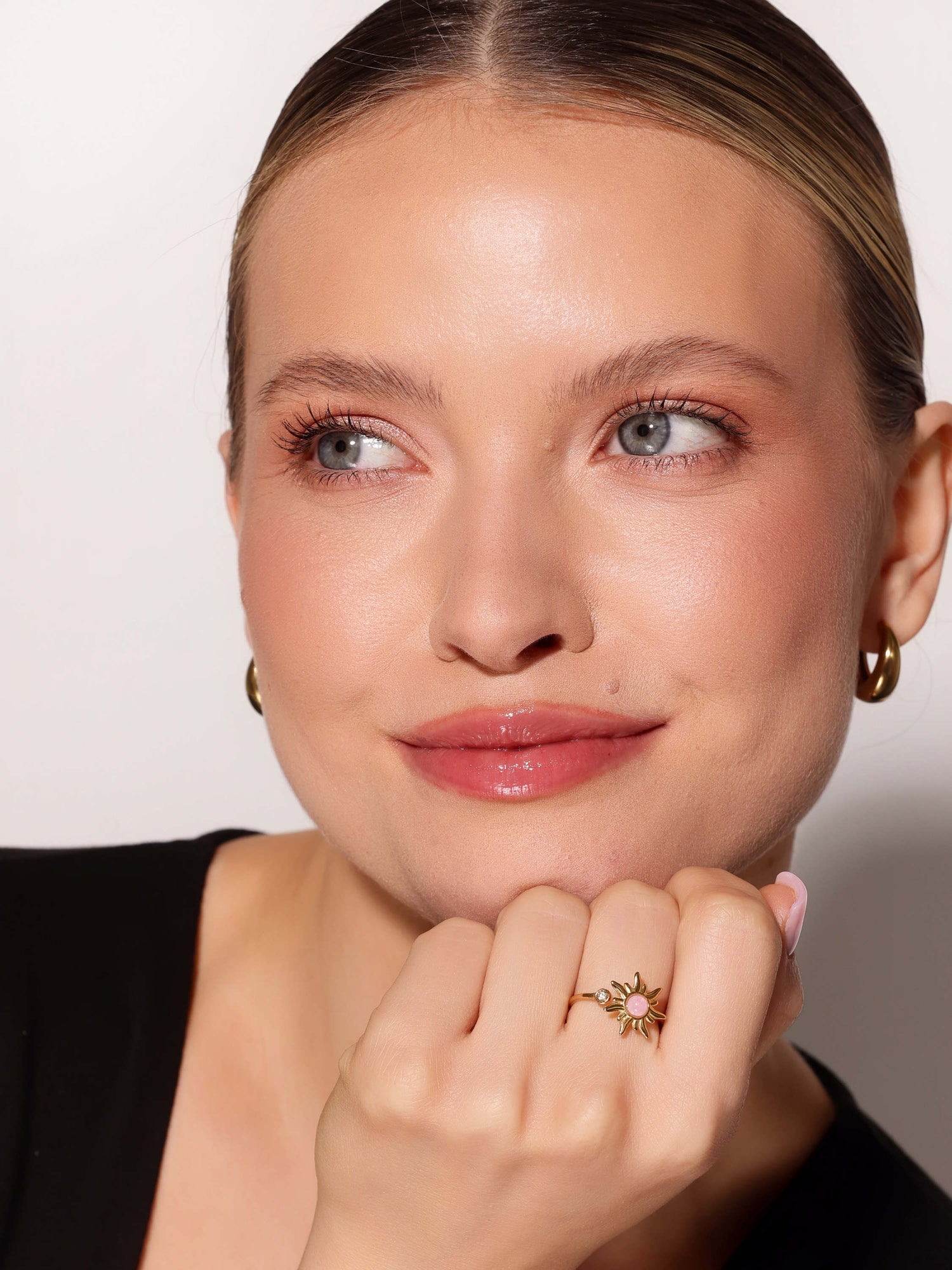 PIERŚCIONEK ANTYSTRESOWY Z RÓŻOWYM KWARCEM I CYRKONIĄ pozłacany